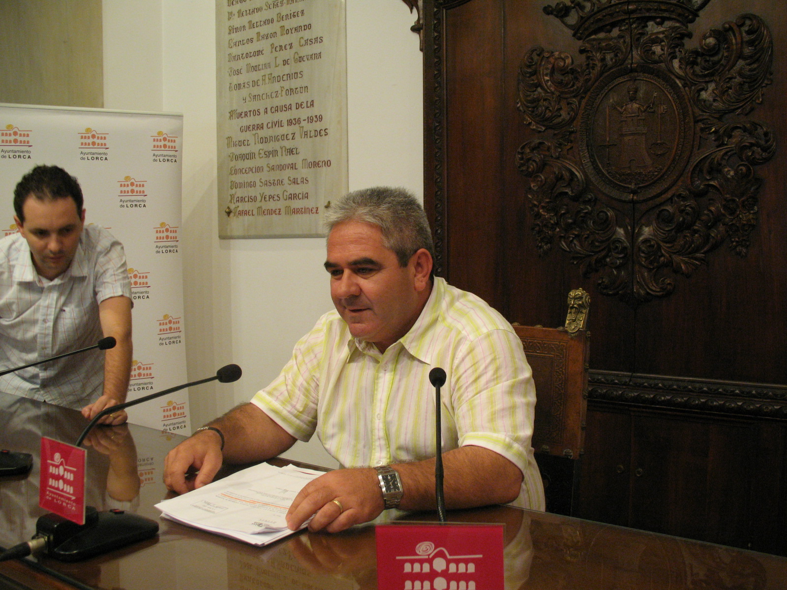 Melchor Morales anuncia que LIMUSA hara campaa a favor del uso de la bicicleta entre sus clientes del Parking de San Vicente.